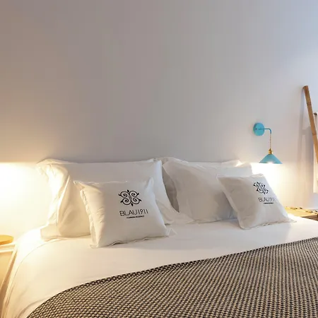 Blau 1911 Bed & Breakfast