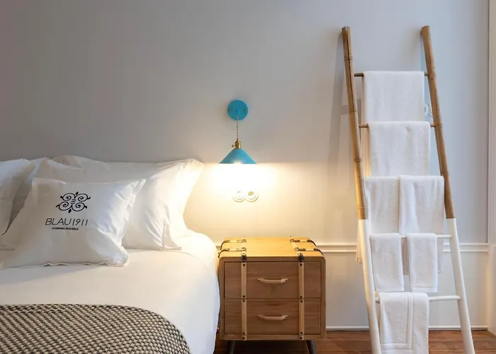 Bed & Breakfast Blau 1911